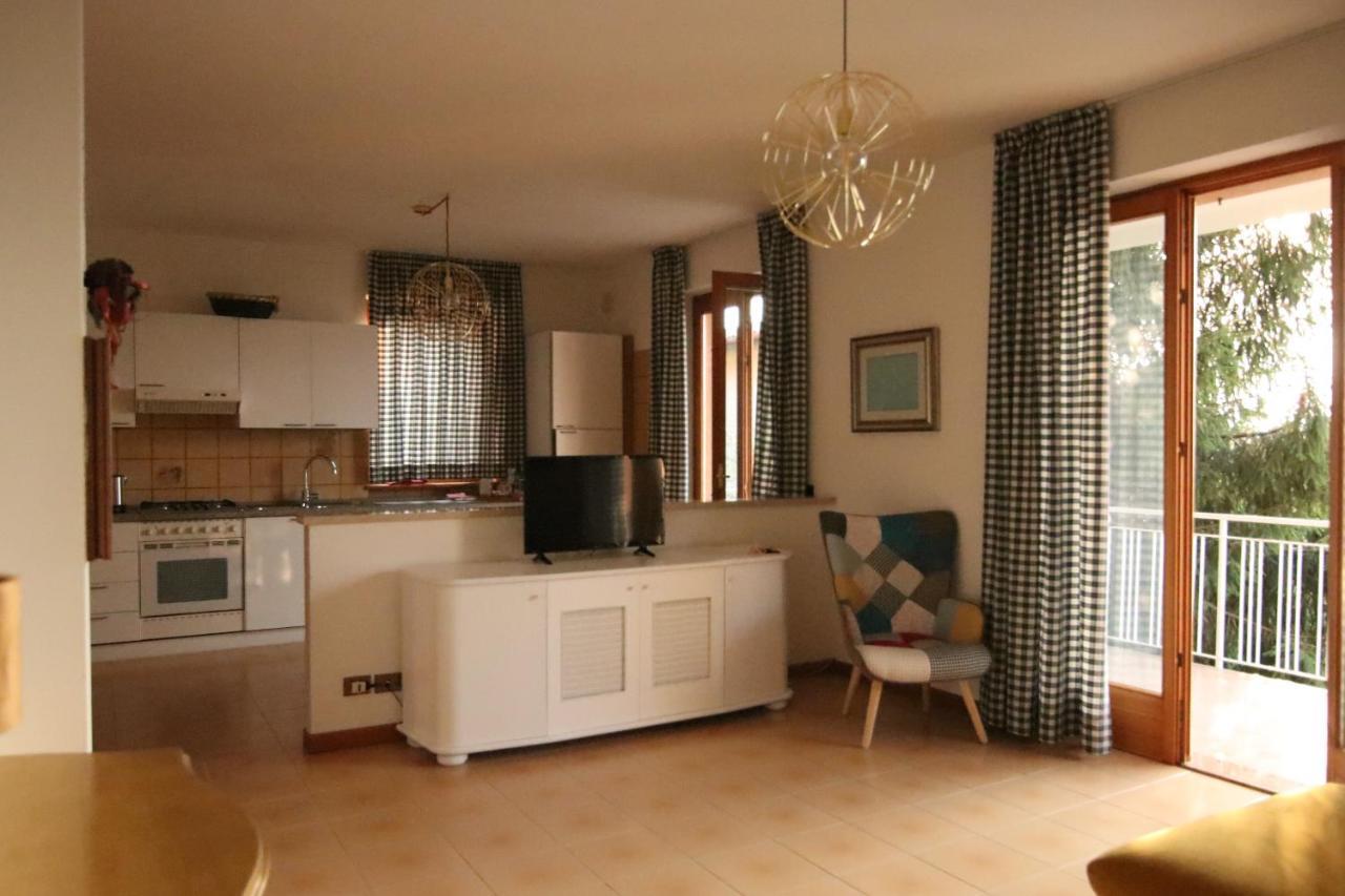 3 Rooms Apartment Whit Balcony And Lake Wiew Malcesine Bagian luar foto